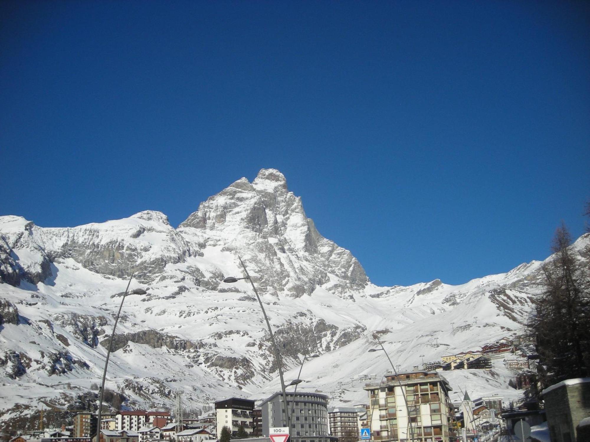 Contemporary Apartment In Breuil Cervinia Near Ski Area מראה חיצוני תמונה