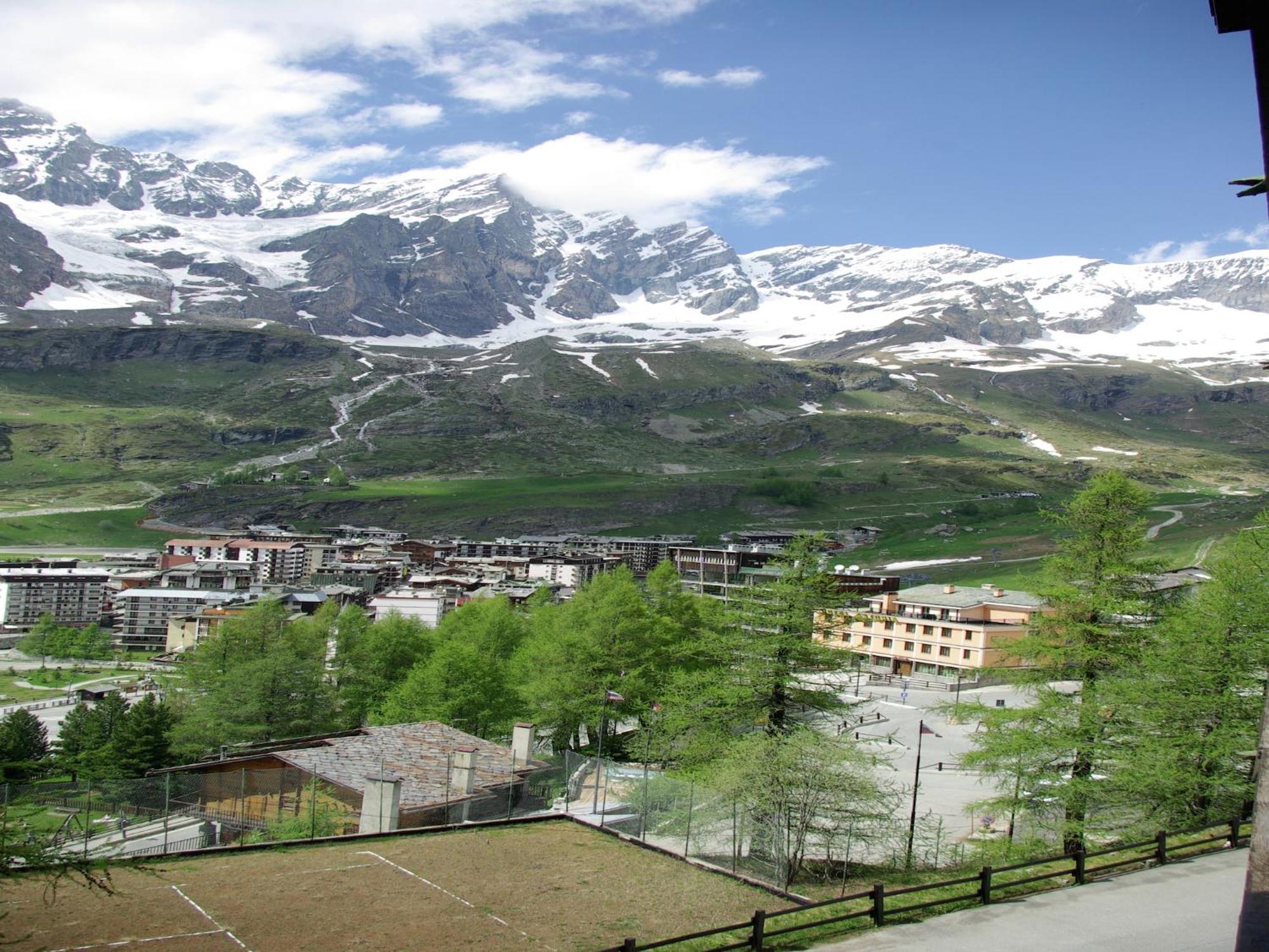 Contemporary Apartment In Breuil Cervinia Near Ski Area מראה חיצוני תמונה