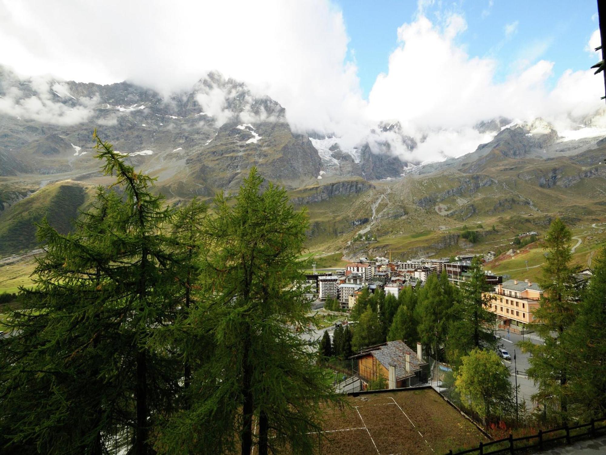 Contemporary Apartment In Breuil Cervinia Near Ski Area מראה חיצוני תמונה