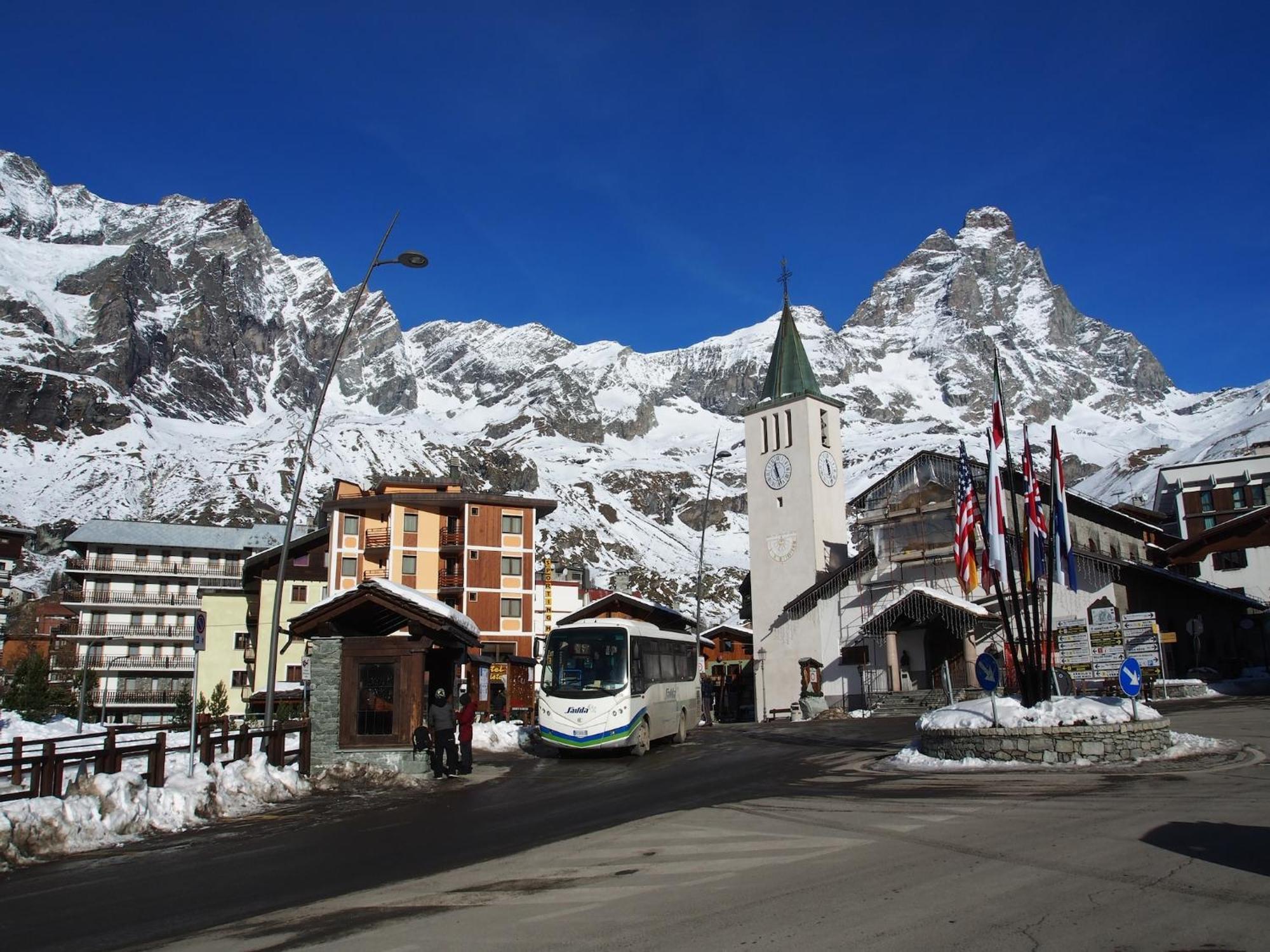 Contemporary Apartment In Breuil Cervinia Near Ski Area מראה חיצוני תמונה